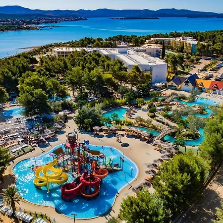 Villa Seven Olives With Heated Pool Near Krka Waterfalls *
