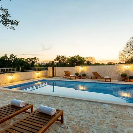 Seven Olives With Heated Pool Near Krka Waterfalls
