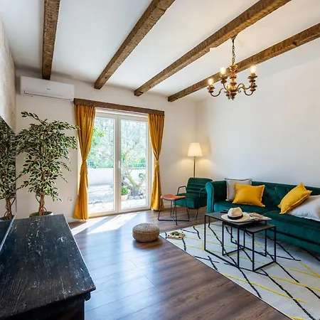 Seven Olives With Heated Pool Near Krka Waterfalls