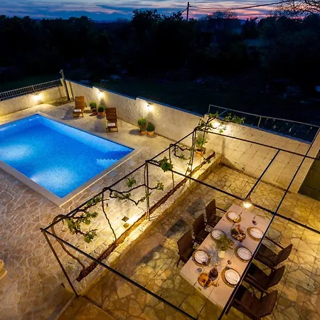 Seven Olives With Heated Pool Near Krka Waterfalls Planjane
