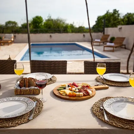 Villa Seven Olives With Heated Pool Near Krka Waterfalls Planjane