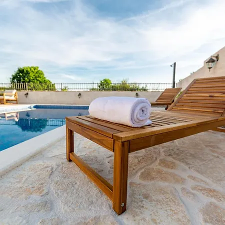 Seven Olives With Heated Pool Near Krka Waterfalls Villa Planjane