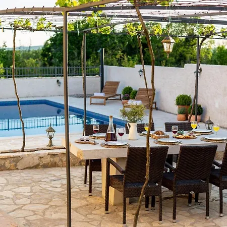 Villa Seven Olives With Heated Pool Near Krka Waterfalls