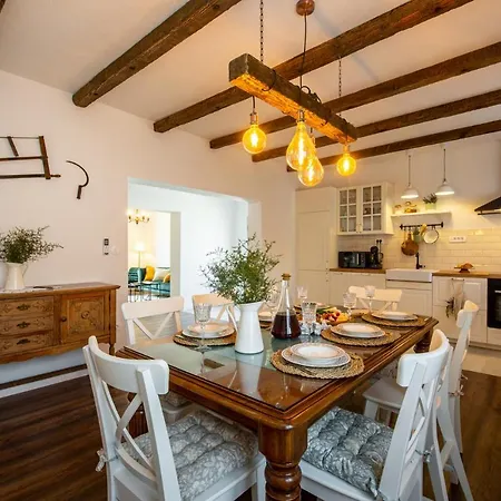 Seven Olives With Heated Pool Near Krka Waterfalls Villa *